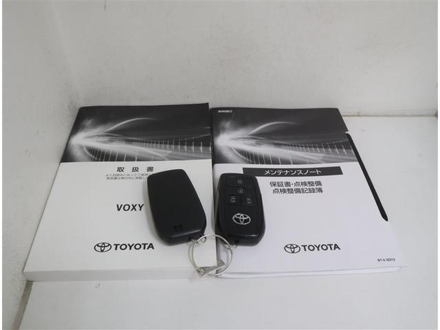 ヴォクシー S-Z フルセグ メモリーナビ DVD再生 ミュージックプレイヤー接続可 バックカメラ 衝突被害軽減システム ETC 両側電動スライド LEDヘッドランプ 乗車定員7人 3列シート ワンオーナー 記録簿(38枚目)