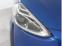 ＬＥＤヘッドライトです。デザイン性がよくとても明るいので、夜間の走行や悪天候でも安心です。しかも長寿命！