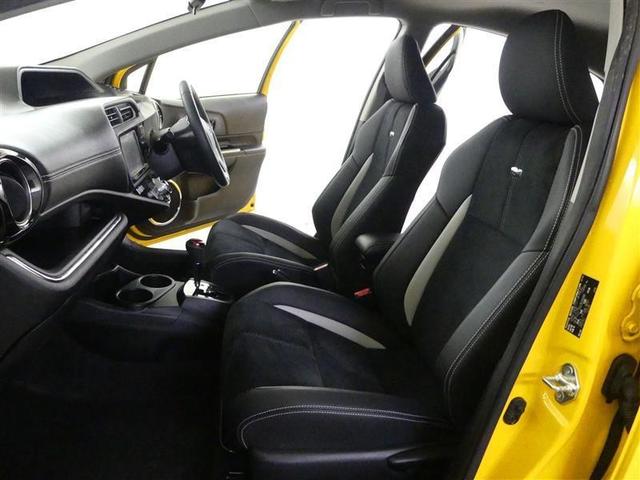 高いホールド性で運転姿勢が安定します。長距離ドライブでも疲れにくいのが魅力です。快適なドライビングライフをお送りください♪