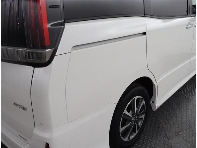 ノア Ｓｉ　ダブルバイビーＩＩＩ　フルセグ　メモリーナビ　ＤＶＤ再生　バックカメラ　衝突被害軽減システム　ＥＴＣ　両側電動スライド　ＬＥＤヘッドランプ　ウオークスルー　乗車定員８人　３列シート　ワンオーナー　フルエアロ（20枚目）