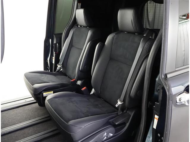 ヴォクシー ハイブリッドＺＳ　煌ＩＩＩ　フルセグ　メモリーナビ　ＤＶＤ再生　後席モニター　バックカメラ　衝突被害軽減システム　ＥＴＣ　ドラレコ　両側電動スライド　ＬＥＤヘッドランプ　乗車定員７人　３列シート　ワンオーナー　フルエアロ（14枚目）