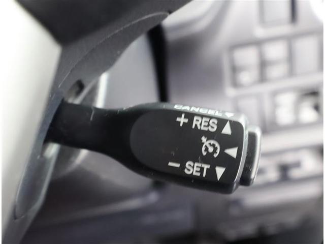 ヴォクシー ハイブリッドＺＳ　煌ＩＩＩ　フルセグ　メモリーナビ　ＤＶＤ再生　後席モニター　バックカメラ　衝突被害軽減システム　ＥＴＣ　ドラレコ　両側電動スライド　ＬＥＤヘッドランプ　乗車定員７人　３列シート　ワンオーナー　フルエアロ（30枚目）