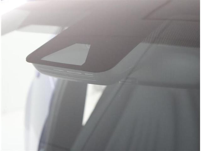 ヤリス Ｘ　ＤＶＤ再生　バックカメラ　衝突被害軽減システム　ワンオーナー（9枚目）