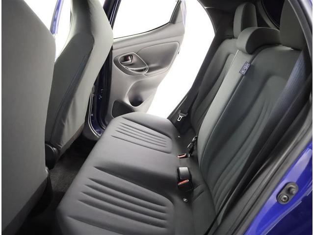 ヤリス Ｘ　ＤＶＤ再生　バックカメラ　衝突被害軽減システム　ワンオーナー（12枚目）