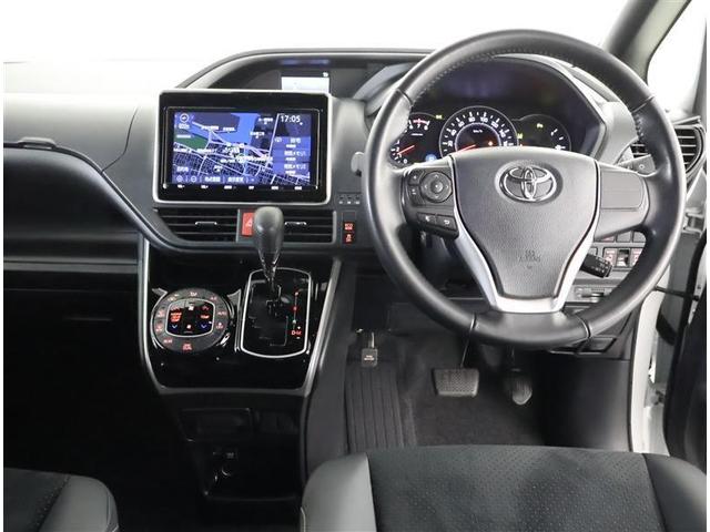 ���ʂ��̂悢��������Ƃ������E�ŁA�N�ł��^�]���₷���ł��B�^�]�̂��₷���͔��ɂ����ɂ��q����܂����