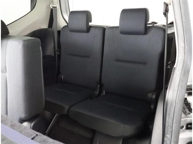 �R��ڃV�[�g���Ђ�т�Ƃ����X�y�[�X���m�ۂ��Ă��܂��B��l���ł̂��o�������΂�����ł��I