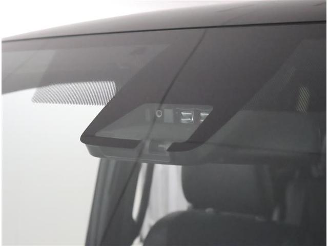 ヴォクシー ＺＳ　煌ＩＩＩ　フルセグ　メモリーナビ　ＤＶＤ再生　バックカメラ　衝突被害軽減システム　ＥＴＣ　両側電動スライド　ＬＥＤヘッドランプ　ウオークスルー　乗車定員７人　３列シート　ワンオーナー　フルエアロ（9枚目）