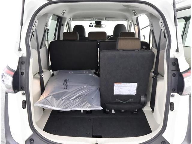 シエンタ ハイブリッドＧ　フルセグ　メモリーナビ　ＤＶＤ再生　バックカメラ　衝突被害軽減システム　ＥＴＣ　ドラレコ　両側電動スライド　ＬＥＤヘッドランプ　乗車定員７人　３列シート　ワンオーナー（16枚目）