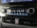 左右独立温度コントロールフルオートエアコンです。運転席、助手席それぞれで独立して温度設定ができます。冷え性の方が乗っても安心ですね♪