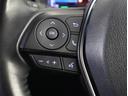ステアリングスイッチ付き。前方から目を離すことなく操作することが可能です。