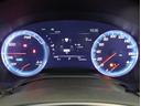 とっても見やすいメーターです。夜間時はラグジュアリーな気分にさせてくれる照明が魅力ですので、夜のドライブも楽しみになりますよ♪