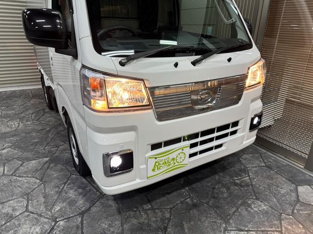 ＬＥＤヘッドライトへの交換もご相談下さい！！自己防衛の為にも交換をお勧め致します（＊＾＾）ｖ