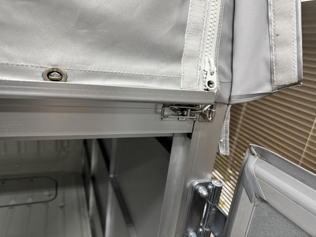 カーテン巻き上げ可能！！