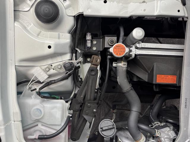 エンジンルーム公開！