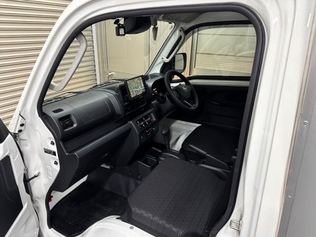 低走行・フル装備のお買い得車です♪早いもの勝ちですｍ（＿＿）ｍ