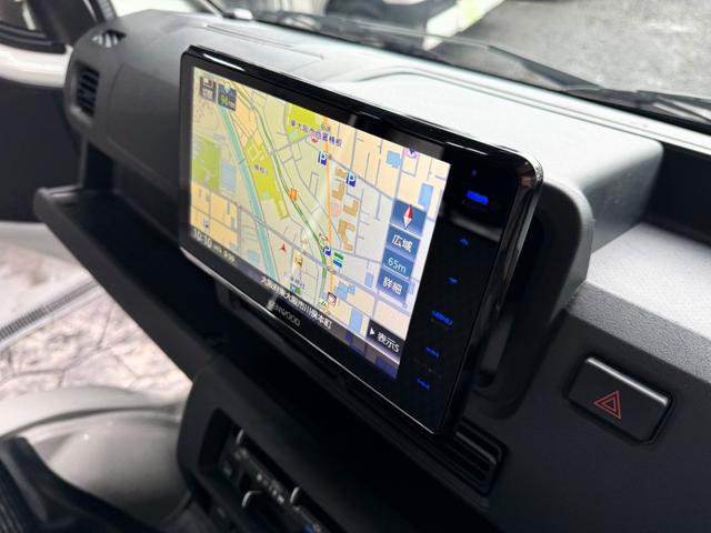 ケンウッド、８インチフローティングナビ付き！