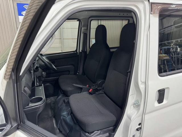 内外装手入れ済み！是非現車見にご来店下さいませ♪