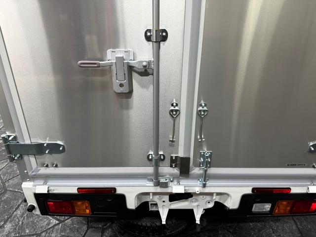 ハイゼットトラック スタンダード CVT・スマアシ・スマートキー・プッシュスタート・パワーウィンドウ・電動格納ミラー・ドラレコ・アルミパネル宅配仕様・幌付き・鍵付きハンドル・観音扉・カマチ脱着可能・アイドリングストップ・幌高2500(23枚目)