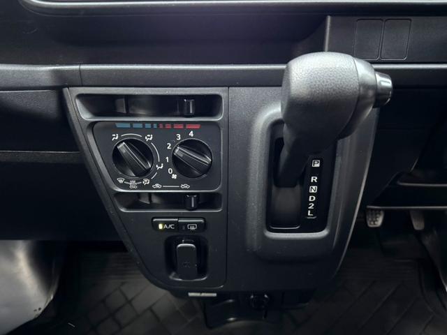 ハイゼットカーゴ ＤＸ　４ＡＴ・キーレス・パワーウィンドウ・エアバック・ワンセグ・ナビ・ＥＴＣ・両側スライドドア・アイドリングストップ（28枚目）
