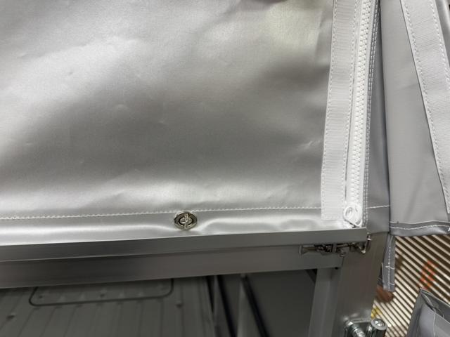 ハイゼットトラック スタンダード 5MT・スマアシ・エアコン・パワステ・フルセグ・ナビ・ETC・アルミパネル宅配仕様・幌付き・鍵付きハンドル・観音扉・カマチ脱着可能・幌高2500・LEDヘッドライト(19枚目)