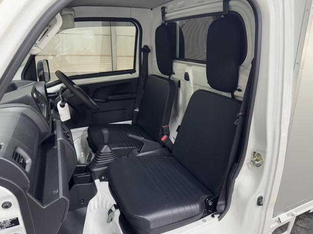 ハイゼットトラック スタンダード 5MT・スマアシ・エアコン・パワステ・フルセグ・ナビ・ETC・アルミパネル宅配仕様・幌付き・鍵付きハンドル・観音扉・カマチ脱着可能・幌高2500・LEDヘッドライト(47枚目)