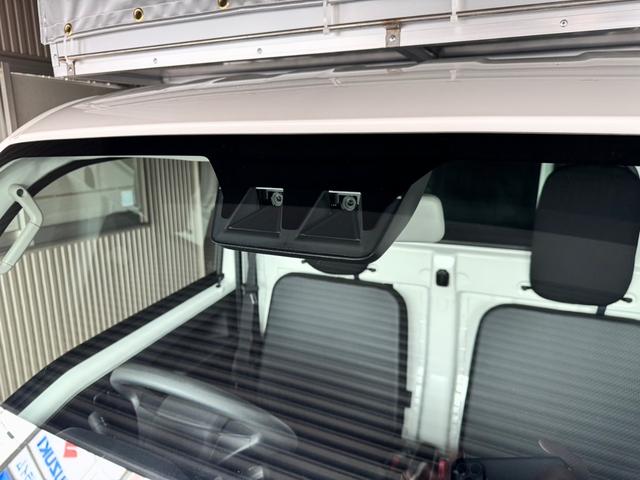 ハイゼットトラック スタンダード　ＣＶＴ・スマアシ・エアコン・パワステ・Ｗエアバック・アイドリングストップ・リアセンサー・カーテン幌仕様・幌高２５００（7枚目）