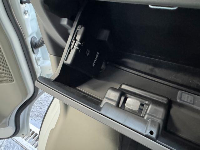 クリッパーバン ＤＸ　ＧＬパッケージ　ＣＶＴ・キーレス・パワーウィンドウ・Ｗエアバック・フルセグ・ナビ・バックカメラ・ＥＴＣ・ドラレコ・ＬＥＤヘッドライト・衝突被害軽減ブレーキ・リアセンサー・車線逸脱警報装置（36枚目）