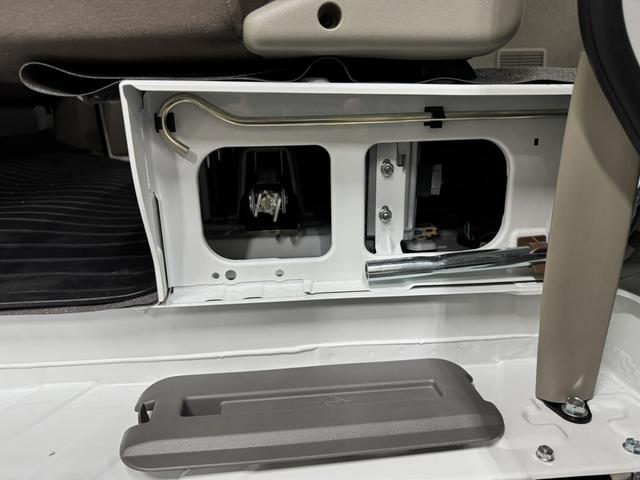 クリッパーバン ＤＸ　ＧＬパッケージ　ＣＶＴ・キーレス・パワーウィンドウ・Ｗエアバック・フルセグ・ナビ・バックカメラ・ＥＴＣ・ドラレコ・ＬＥＤヘッドライト・衝突被害軽減ブレーキ・リアセンサー・車線逸脱警報装置（40枚目）