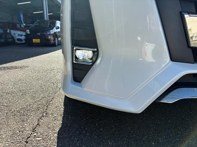 ノア ハイブリッドＳｉ　ダブルバイビー　カロッツェリア　１０インチナビ　１３インチフリップダウンモニター　ＥＴＣ　両側パワースライドドア　Ｂｌｕｅｔｏｏｔｈオーディオ　レーダー探知機　コーナーセンサー　ドライブレコーダー　シートヒーター（8枚目）