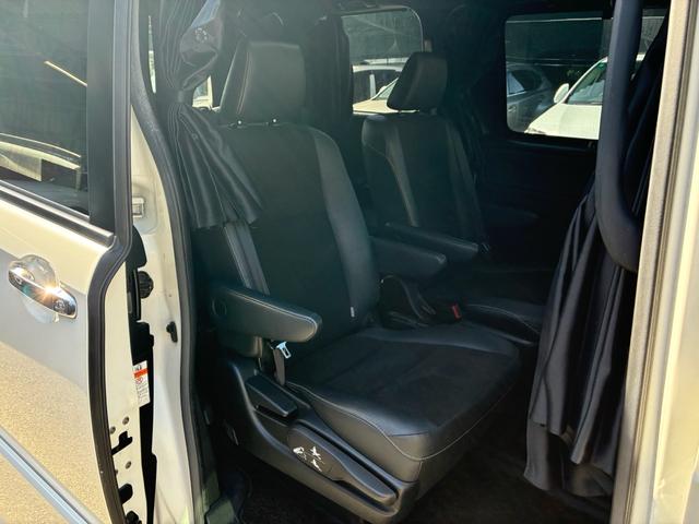 ノア ハイブリッドＳｉ　ダブルバイビー　カロッツェリア　１０インチナビ　１３インチフリップダウンモニター　ＥＴＣ　両側パワースライドドア　Ｂｌｕｅｔｏｏｔｈオーディオ　レーダー探知機　コーナーセンサー　ドライブレコーダー　シートヒーター（17枚目）