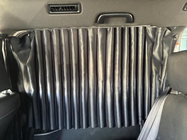 ノア ハイブリッドＳｉ　ダブルバイビー　カロッツェリア　１０インチナビ　１３インチフリップダウンモニター　ＥＴＣ　両側パワースライドドア　Ｂｌｕｅｔｏｏｔｈオーディオ　レーダー探知機　コーナーセンサー　ドライブレコーダー　シートヒーター（25枚目）