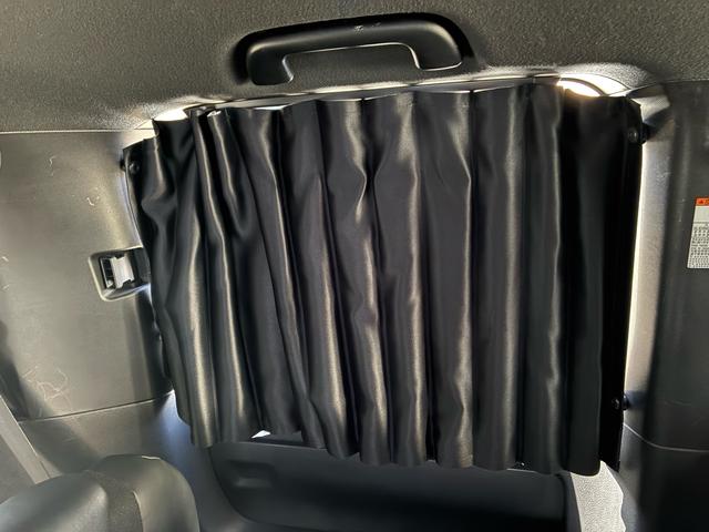 ノア ハイブリッドＳｉ　ダブルバイビー　カロッツェリア　１０インチナビ　１３インチフリップダウンモニター　ＥＴＣ　両側パワースライドドア　Ｂｌｕｅｔｏｏｔｈオーディオ　レーダー探知機　コーナーセンサー　ドライブレコーダー　シートヒーター（26枚目）