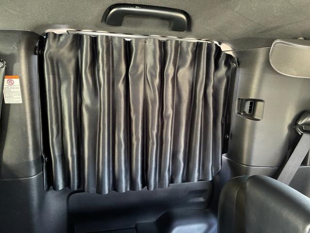 ノア ハイブリッドＳｉ　ダブルバイビー　カロッツェリア　１０インチナビ　１３インチフリップダウンモニター　ＥＴＣ　両側パワースライドドア　Ｂｌｕｅｔｏｏｔｈオーディオ　レーダー探知機　コーナーセンサー　ドライブレコーダー　シートヒーター（27枚目）