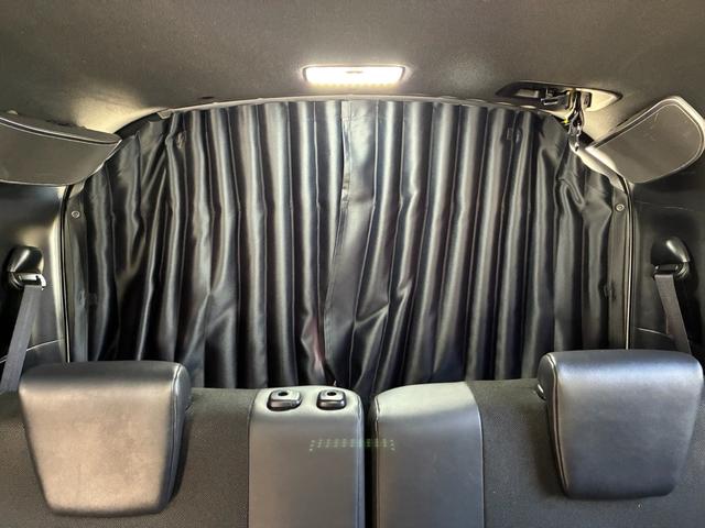 ノア ハイブリッドＳｉ　ダブルバイビー　カロッツェリア　１０インチナビ　１３インチフリップダウンモニター　ＥＴＣ　両側パワースライドドア　Ｂｌｕｅｔｏｏｔｈオーディオ　レーダー探知機　コーナーセンサー　ドライブレコーダー　シートヒーター（28枚目）