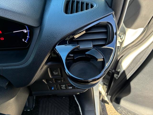 ノア ハイブリッドＳｉ　ダブルバイビー　カロッツェリア　１０インチナビ　１３インチフリップダウンモニター　ＥＴＣ　両側パワースライドドア　Ｂｌｕｅｔｏｏｔｈオーディオ　レーダー探知機　コーナーセンサー　ドライブレコーダー　シートヒーター（36枚目）