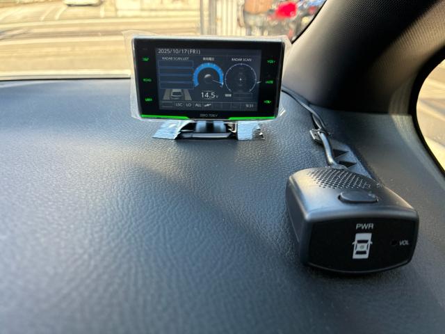 ノア ハイブリッドＳｉ　ダブルバイビー　カロッツェリア　１０インチナビ　１３インチフリップダウンモニター　ＥＴＣ　両側パワースライドドア　Ｂｌｕｅｔｏｏｔｈオーディオ　レーダー探知機　コーナーセンサー　ドライブレコーダー　シートヒーター（37枚目）