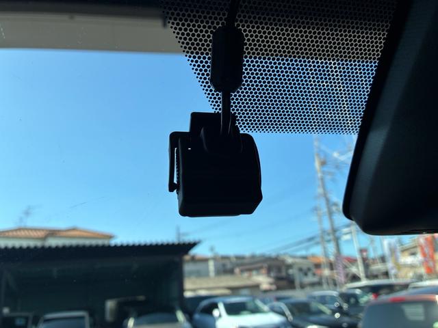 ノア ハイブリッドＳｉ　ダブルバイビー　カロッツェリア　１０インチナビ　１３インチフリップダウンモニター　ＥＴＣ　両側パワースライドドア　Ｂｌｕｅｔｏｏｔｈオーディオ　レーダー探知機　コーナーセンサー　ドライブレコーダー　シートヒーター（59枚目）