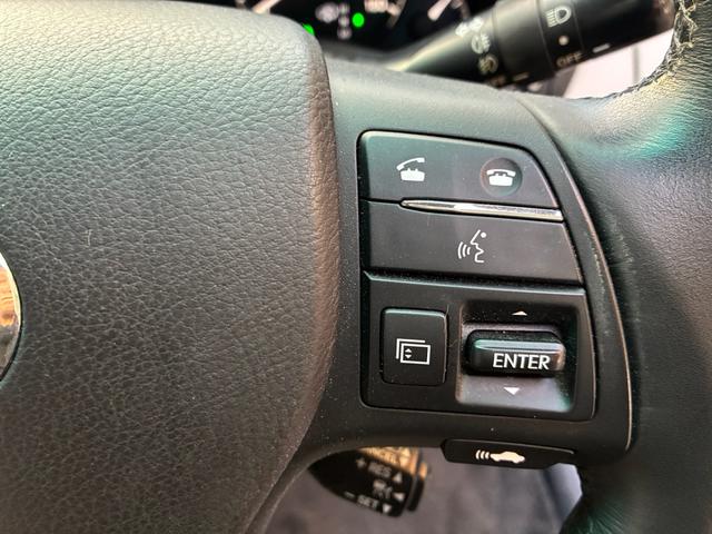 ＲＸ ＲＸ４５０ｈ　バージョンＬ　現行仕様３眼ＬＥＤヘッドライト＆テールランプ　シーケンシャルウインカー　黒革シート　サンルーフ　Ｂｌｕｅｔｏｏｔｈオーディオ　バック＆サイドカメラ　シートヒーター＆ベンチレーション（26枚目）