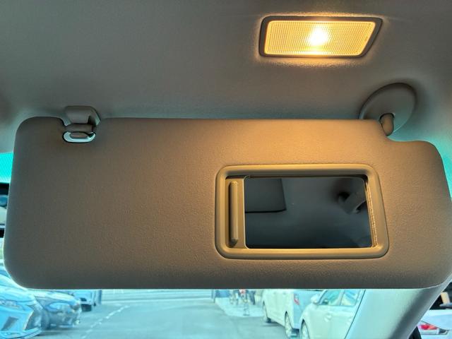 ＲＸ ＲＸ４５０ｈ　バージョンＬ　現行仕様３眼ＬＥＤヘッドライト＆テールランプ　シーケンシャルウインカー　黒革シート　サンルーフ　Ｂｌｕｅｔｏｏｔｈオーディオ　バック＆サイドカメラ　シートヒーター＆ベンチレーション（30枚目）