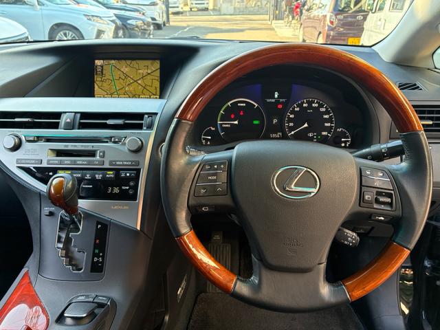 ＲＸ ＲＸ４５０ｈ　バージョンＬ　２０後期Ｆスポーツ仕様前後バンパー　３眼ＬＥＤヘッドライト　シーケンシャルウインカー　黒革シート　サンルーフ　Ｂｌｕｅｔｏｏｔｈオーディオ　バック＆サイドカメラ　シートヒーター＆ベンチレーション（20枚目）
