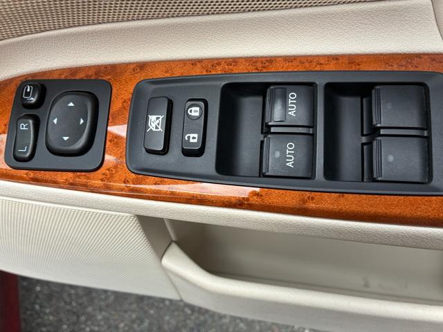 IS IS250C バージョンL 3眼LEDヘッドライト Bluetoothオーディオ パワーシート クルーズコントロール バックカメラ シートヒーター&ベンチレーション DVD再生 ETC シーケンシャルウインカー スピンドルグリル(19枚目)