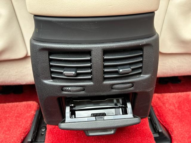 IS IS250C バージョンL 3眼LEDヘッドライト Bluetoothオーディオ パワーシート クルーズコントロール バックカメラ シートヒーター&ベンチレーション DVD再生 ETC シーケンシャルウインカー スピンドルグリル(44枚目)