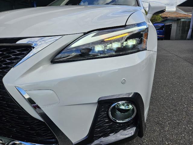 ＣＴ ＣＴ２００ｈ　バージョンＬ　３眼ＬＥＤヘッドライト　電動サンルーフ　シーケンシャルウインカー　パワーシート　シートヒーター　クルーズコントロール　ＥＴＣ　サンルーフ　Ｂｌｕｅｔｏｏｔｈ　バックカメラ　革シート　クリアランスソナー（11枚目）