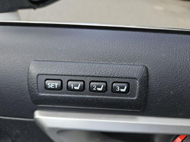 ＣＴ ＣＴ２００ｈ　バージョンＬ　３眼ＬＥＤヘッドライト　電動サンルーフ　シーケンシャルウインカー　パワーシート　シートヒーター　クルーズコントロール　ＥＴＣ　サンルーフ　Ｂｌｕｅｔｏｏｔｈ　バックカメラ　革シート　クリアランスソナー（19枚目）