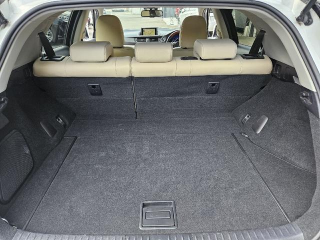 ＣＴ ＣＴ２００ｈ　バージョンＬ　３眼ＬＥＤヘッドライト　電動サンルーフ　シーケンシャルウインカー　パワーシート　シートヒーター　クルーズコントロール　ＥＴＣ　サンルーフ　Ｂｌｕｅｔｏｏｔｈ　バックカメラ　革シート　クリアランスソナー（45枚目）