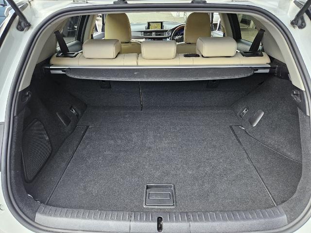 ＣＴ ＣＴ２００ｈ　バージョンＬ　３眼ＬＥＤヘッドライト　電動サンルーフ　シーケンシャルウインカー　パワーシート　シートヒーター　クルーズコントロール　ＥＴＣ　サンルーフ　Ｂｌｕｅｔｏｏｔｈ　バックカメラ　革シート　クリアランスソナー（47枚目）