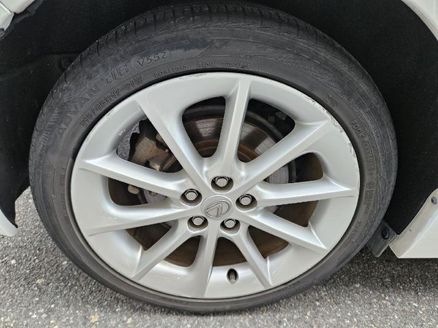 ＣＴ ＣＴ２００ｈ　バージョンＬ　３眼ＬＥＤヘッドライト　電動サンルーフ　シーケンシャルウインカー　パワーシート　シートヒーター　クルーズコントロール　ＥＴＣ　サンルーフ　Ｂｌｕｅｔｏｏｔｈ　バックカメラ　革シート　クリアランスソナー（49枚目）