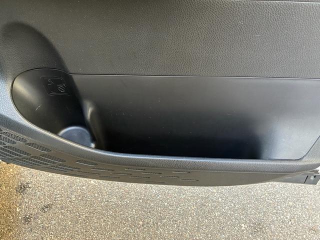 ヴォクシー ZS アルパイン11インチナビ ドライブレコーダー 16インチアルミホイール 両側電動パワースライドドア Bluetooth ミラー型GPSレーダー探知機 バックカメラ コーナーセンサーETC(16枚目)