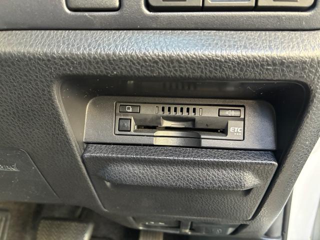 ヴォクシー ZS アルパイン11インチナビ ドライブレコーダー 16インチアルミホイール 両側電動パワースライドドア Bluetooth ミラー型GPSレーダー探知機 バックカメラ コーナーセンサーETC(23枚目)