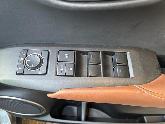 NX NX300h Iパッケージ レザーシートヒーター&クーラー パノラマルーフ 3眼LEDヘッドライト パワーバックドア RAYS20AW(16枚目)